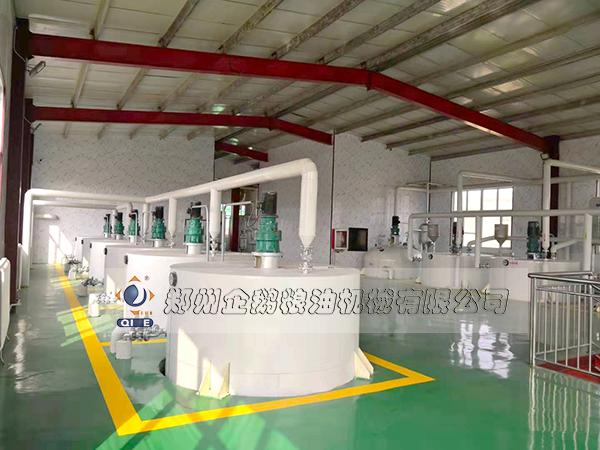 亞麻籽養(yǎng)晶罐、煉油鍋、結(jié)晶罐、預(yù)冷罐